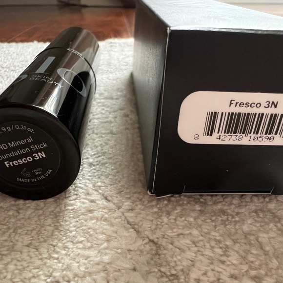 Glo Skin Beauty HD Mineral Foundation Stick #3 Fresco BNIB - Picture 2 of 4